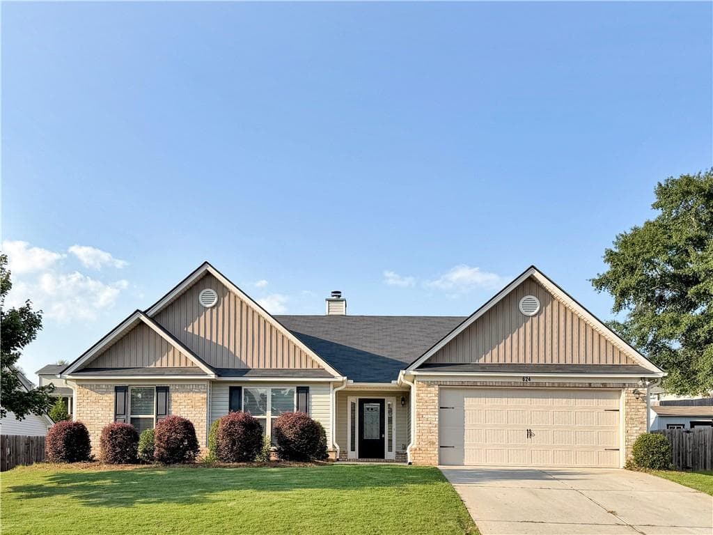 4 bedroom, 3 bathroom, 2,199 sq ft single family residence for rent at 700 River Mist Circle, Jefferson, GA 30549 for $2,200 a month
