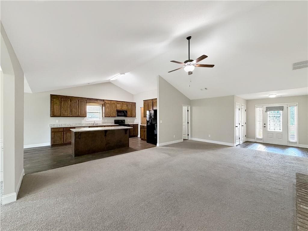4 bedroom, 3 bathroom, 2,199 sq ft single family residence for rent at 700 River Mist Circle, Jefferson, GA 30549 for $2,200 a month — photo 4