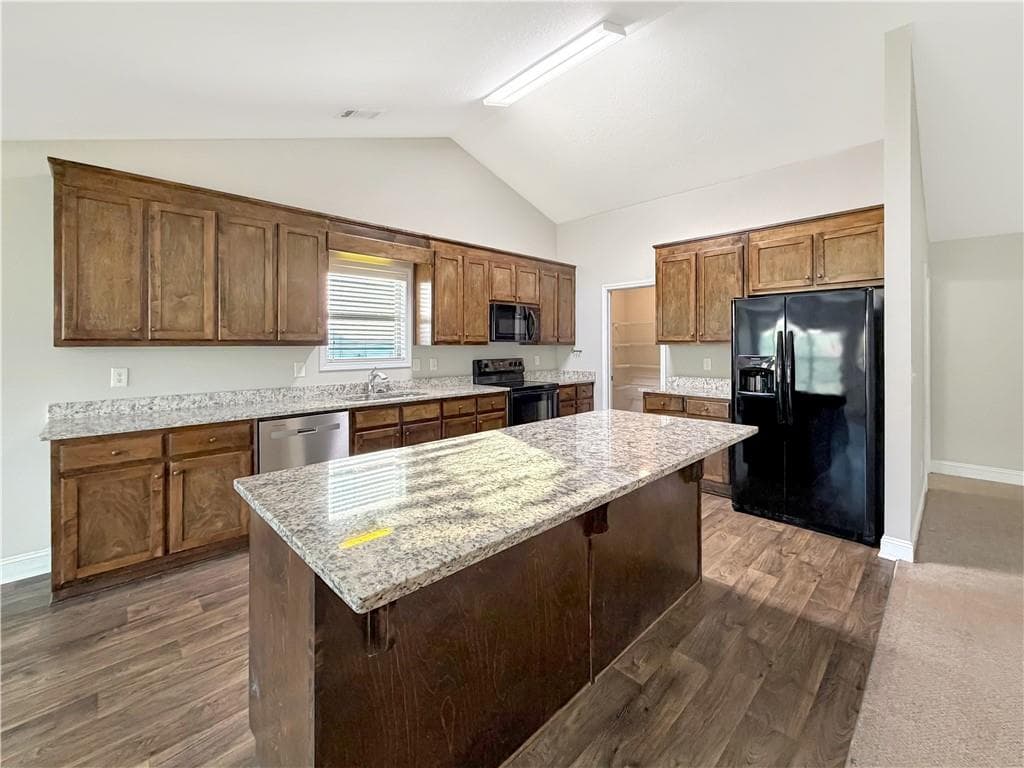 4 bedroom, 3 bathroom, 2,199 sq ft single family residence for rent at 700 River Mist Circle, Jefferson, GA 30549 for $2,200 a month — photo 7