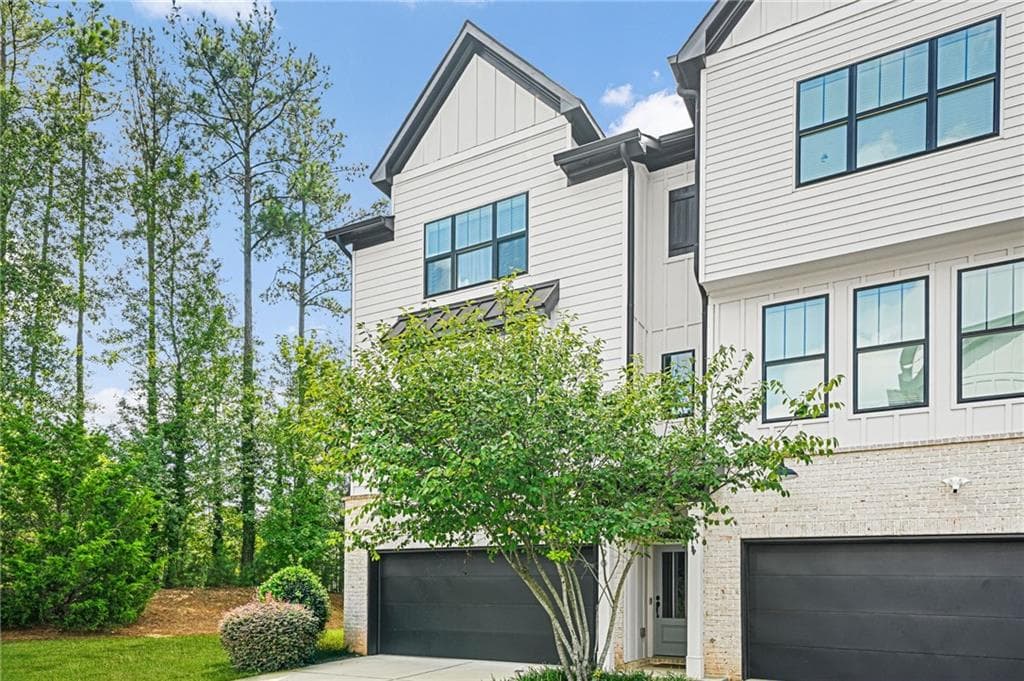5 bedroom, 4 bathroom, 2,274 sq ft townhouse for sale at 1490 Addison Place, Decatur, GA 30033 — photo 4