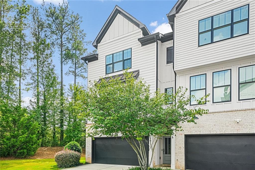 5 bedroom, 4 bathroom, 2,274 sq ft townhouse for sale at 1490 Addison Place, Decatur, GA 30033 — photo 5