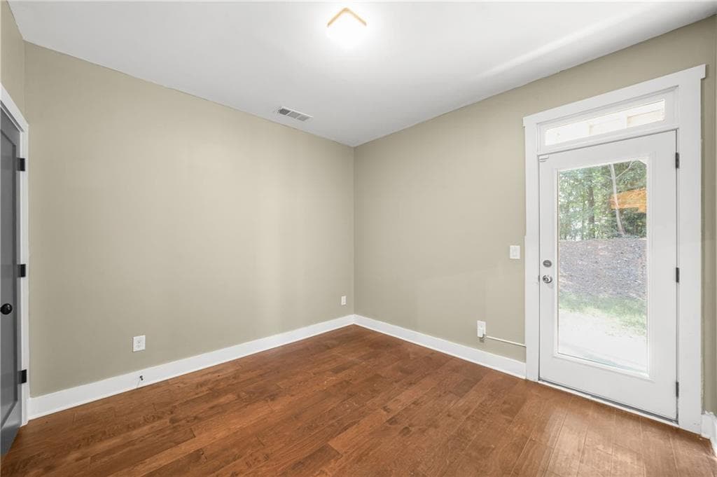 5 bedroom, 4 bathroom, 2,274 sq ft townhouse for sale at 1490 Addison Place, Decatur, GA 30033 — photo 9