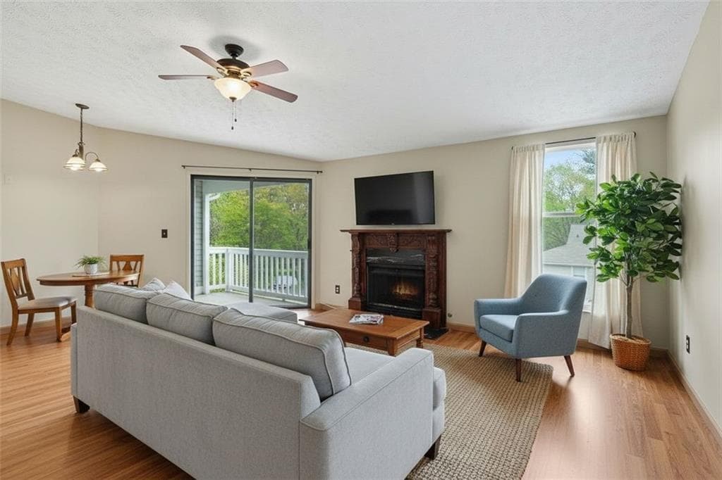 1 bedroom, 1 bathroom, 810 sq ft condominium for sale at 1325 Keys Lake Drive, Brookhaven, GA 30319 — photo 7