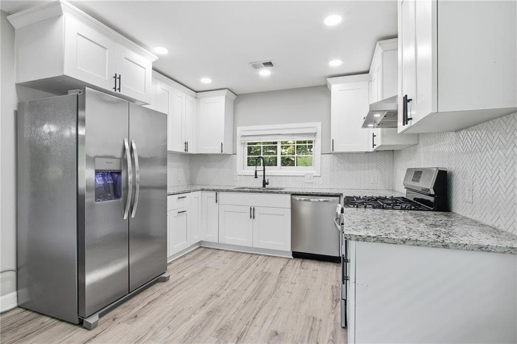 4 bedroom, 3 bathroom, 2,640 sq ft single family residence for sale at 1778 Vicki Lane, Atlanta, GA 30316 — photo 7