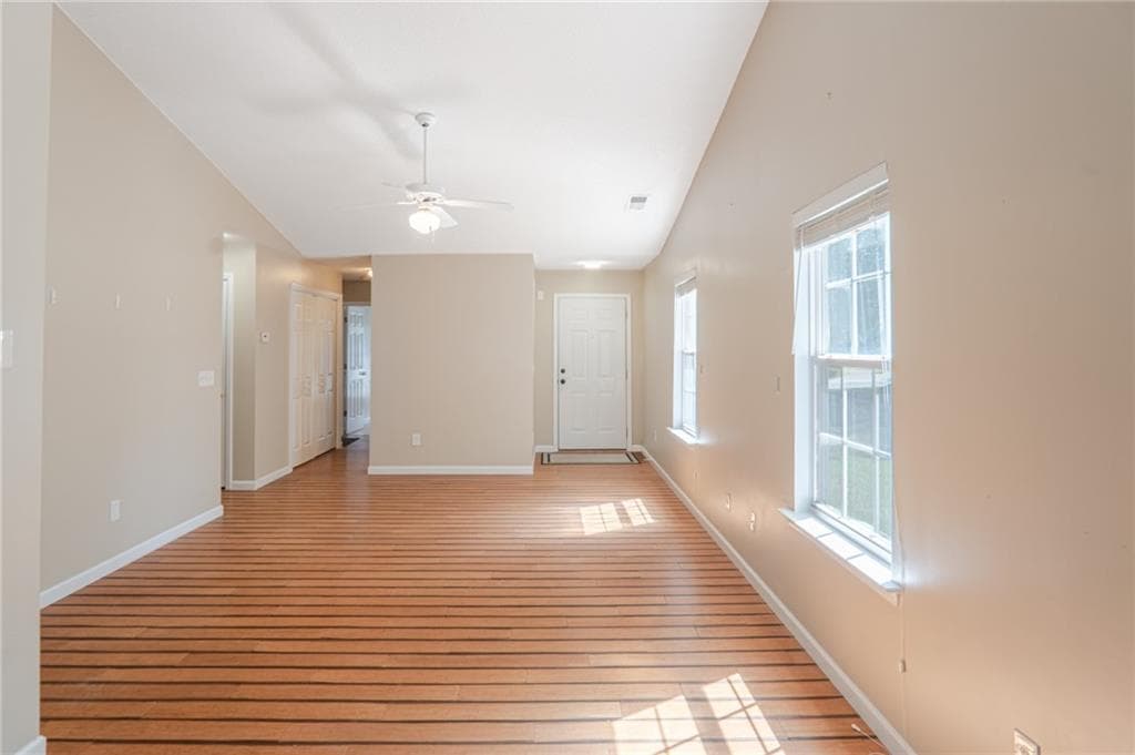 2 bedroom, 2 bathroom, 1,007 sq ft townhouse for sale at 209 Cottonwood Creek Circle, Canton, GA 30114 — photo 5