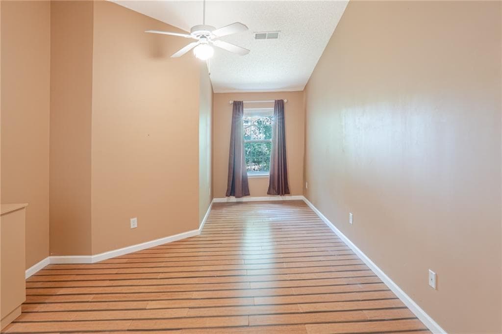 2 bedroom, 2 bathroom, 1,007 sq ft townhouse for sale at 209 Cottonwood Creek Circle, Canton, GA 30114 — photo 9
