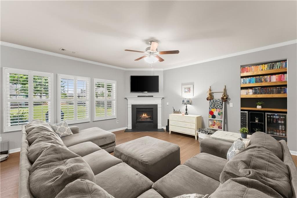 4 bedroom, 3 bathroom, 2,585 sq ft single family residence for sale at 4510 Hidden Creek Drive, Gainesville, GA 30504 — photo 3