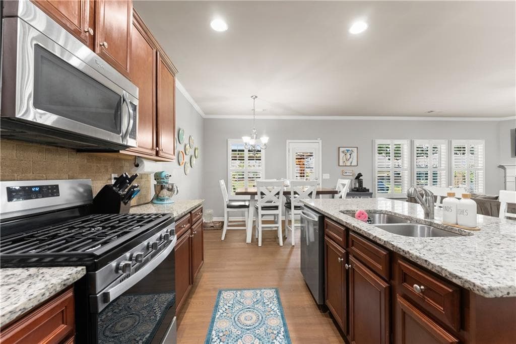 4 bedroom, 3 bathroom, 2,585 sq ft single family residence for sale at 4510 Hidden Creek Drive, Gainesville, GA 30504 — photo 8