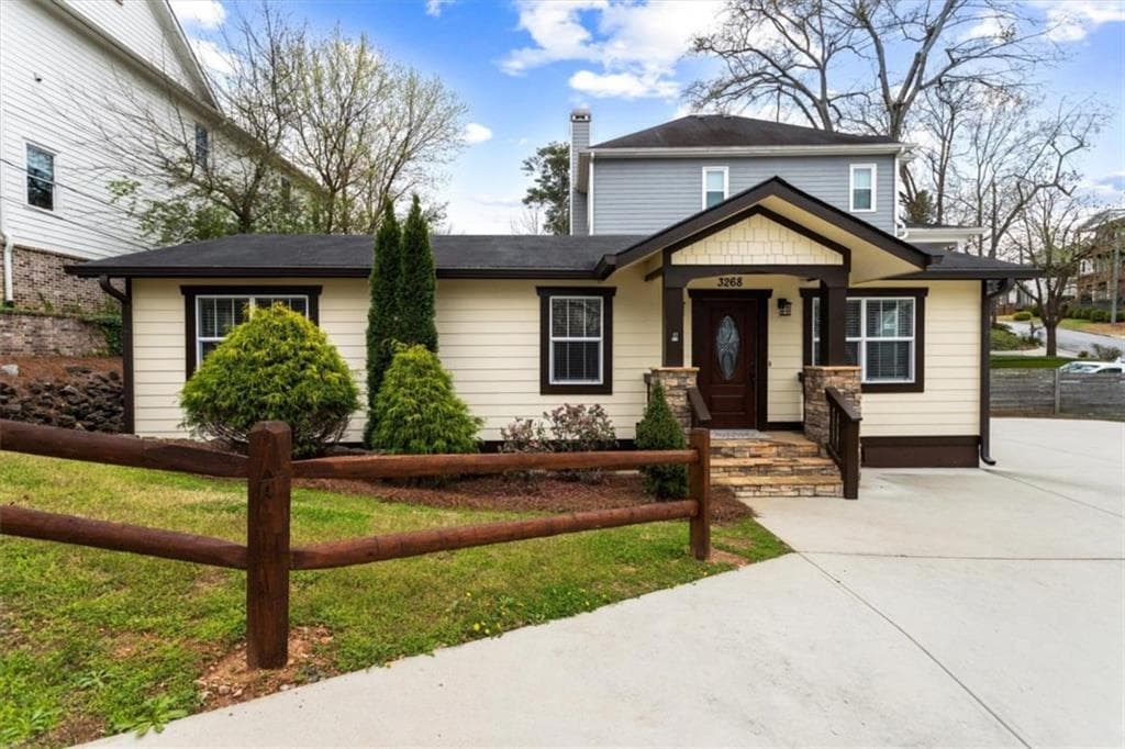 2 bedroom, 2 bathroom, 1,008 sq ft single family residence for sale at 3268 Mae Avenue, Brookhaven, GA 30319
