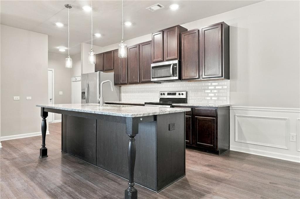 4 bedroom, 3 bathroom, 2,423 sq ft single family residence for sale at 3184 Hawthorne Path, Braselton, GA 30517 — photo 9
