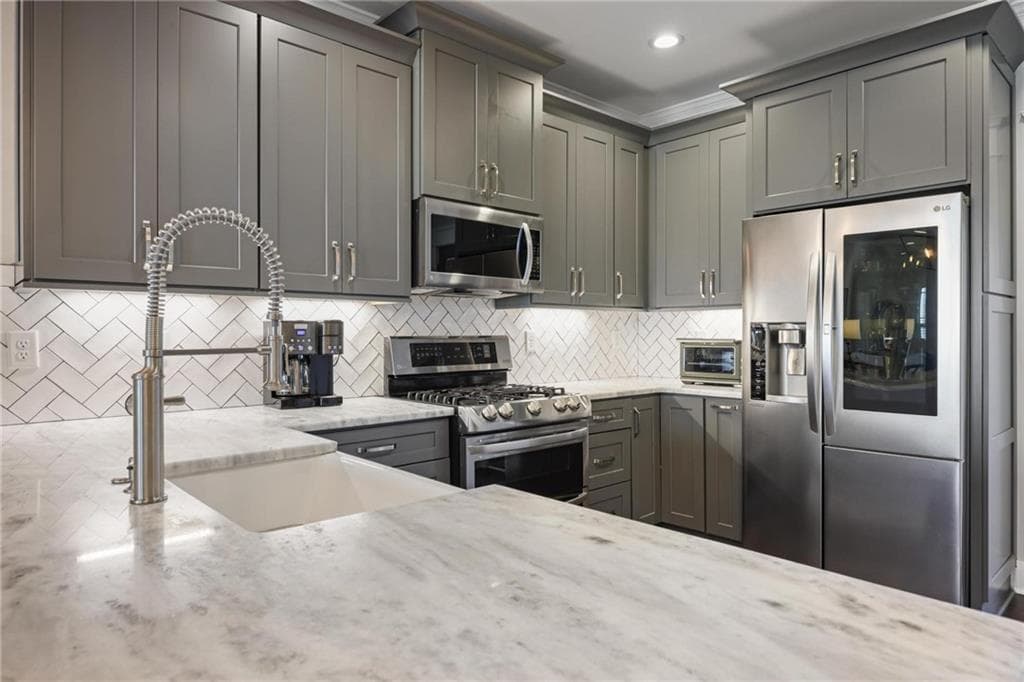 2 bedroom, 3 bathroom, 1,306 sq ft townhouse for sale at 1365 Memorial Drive 2, Atlanta, GA 30317 — photo 5