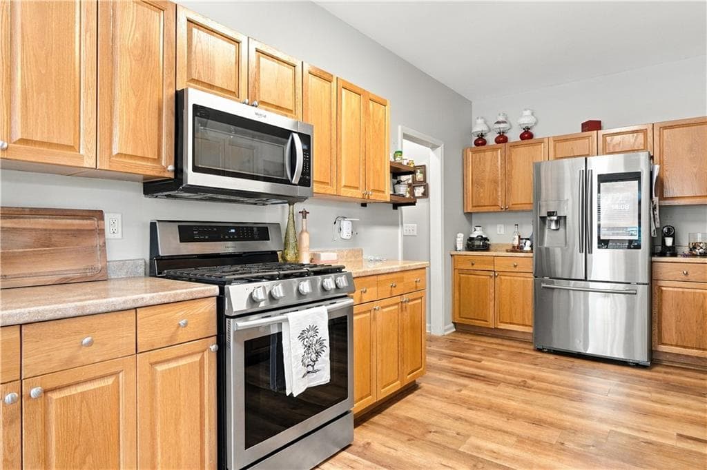 5 bedroom, 4 bathroom, 2,760 sq ft single family residence for sale at 424 Arbor Hills Road, Talking Rock, GA 30175 — photo 8