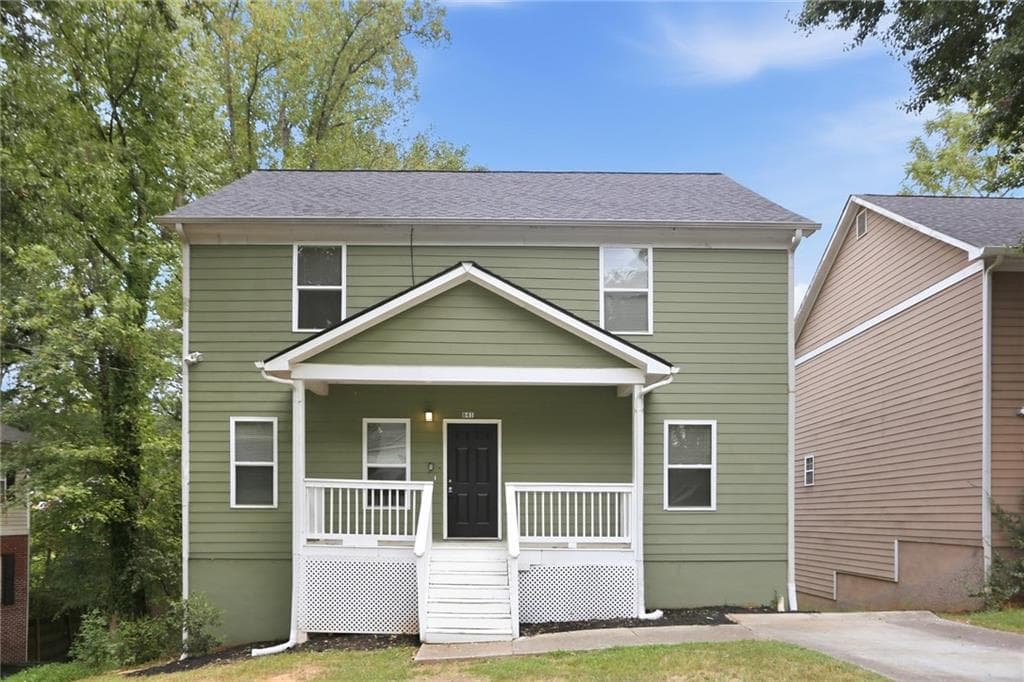 5 bedroom, 3 bathroom, 2,196 sq ft single family residence for rent at 841 Ridge Avenue, Atlanta, GA 30318 for $2,040 a month — photo 1 of 18