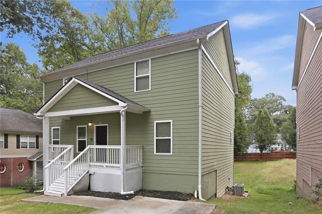 5 bedroom, 3 bathroom, 2,196 sq ft single family residence for rent at 841 Ridge Avenue, Atlanta, GA 30318 for $2,040 a month — photo 3
