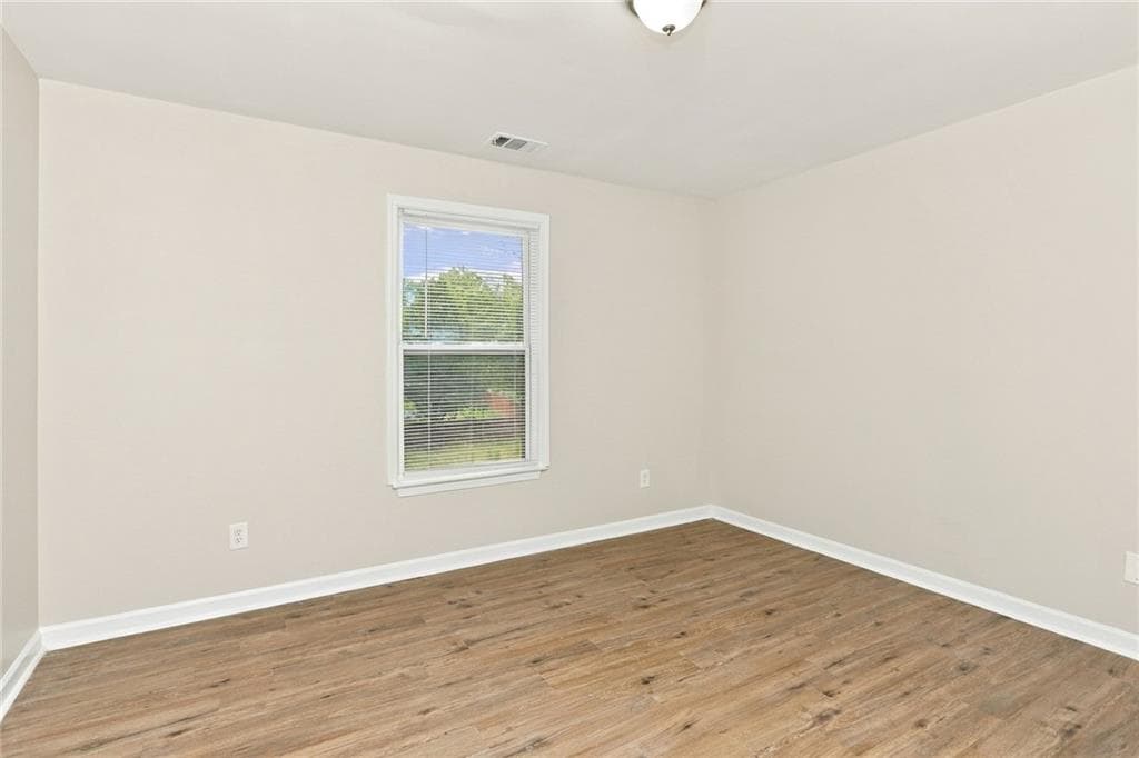 5 bedroom, 3 bathroom, 2,196 sq ft single family residence for rent at 841 Ridge Avenue, Atlanta, GA 30318 for $2,040 a month — photo 9