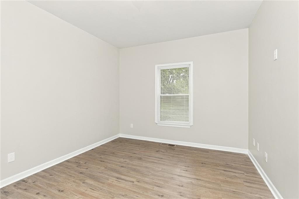 5 bedroom, 3 bathroom, 2,196 sq ft single family residence for rent at 841 Ridge Avenue, Atlanta, GA 30318 for $2,040 a month — photo 10