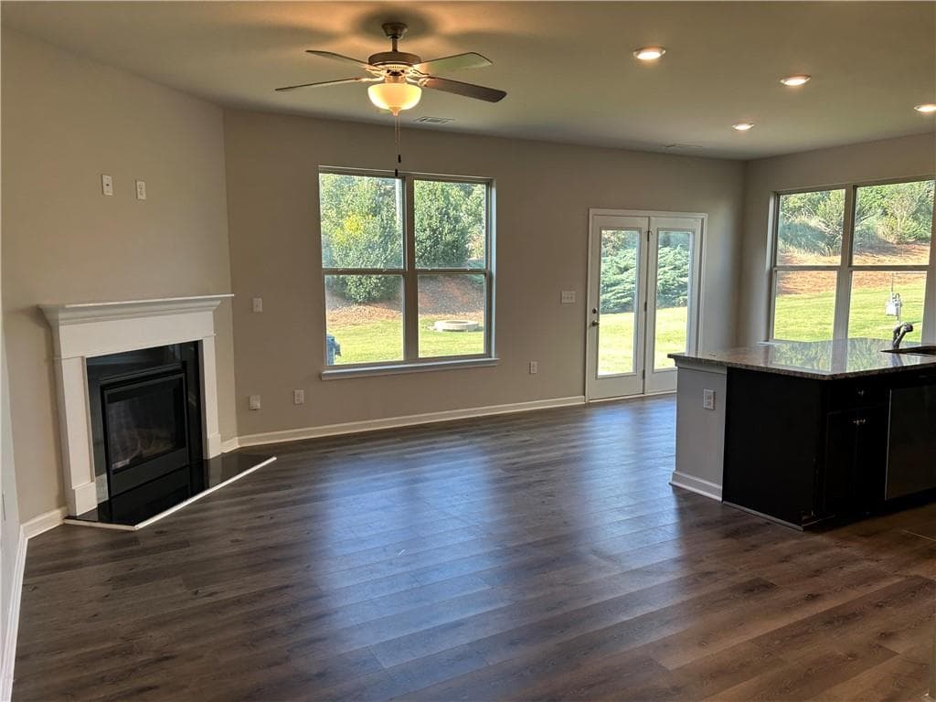 3 bedroom, 3 bathroom, 1,710 sq ft townhouse for sale at 3689 Prospect Point Drive, Gillsville, GA 30566 — photo 5