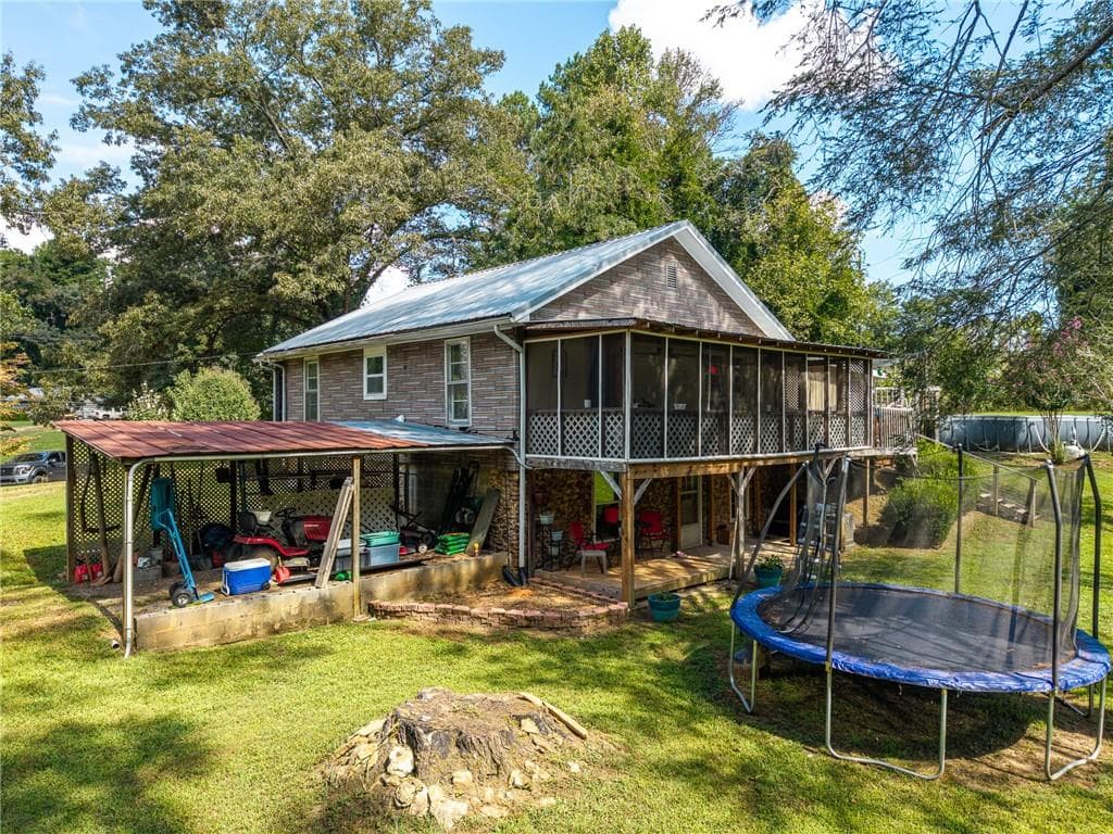 3 bedroom, 2 bathroom, 1,502 sq ft single family residence for sale at 2601 Old Highway 5, Ellijay, GA 30540 — photo 6