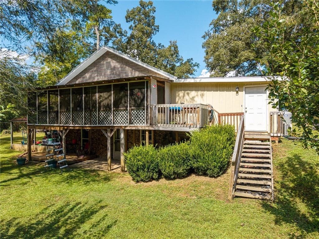 3 bedroom, 2 bathroom, 1,502 sq ft single family residence for sale at 2601 Old Highway 5, Ellijay, GA 30540 — photo 7