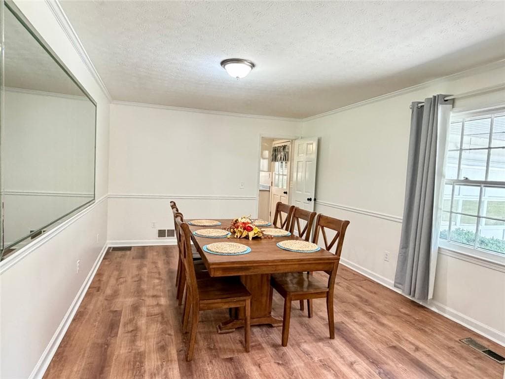 3 bedroom, 2 bathroom, 1,623 sq ft single family residence for sale at 5 Plantation Circle, Carrollton, GA 30117 — photo 8
