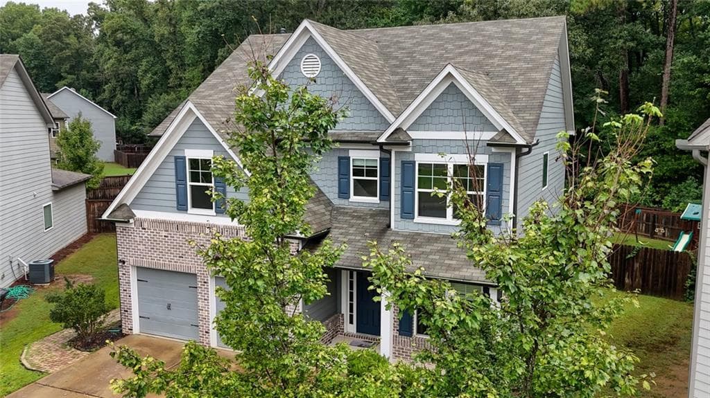 4 bedroom, 3 bathroom, 2,490 sq ft single family residence for sale at 2409 Kingston Heath Way, Marietta, GA 30008 — photo 2