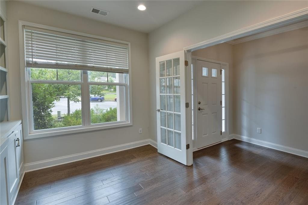 4 bedroom, 3 bathroom, 2,490 sq ft single family residence for sale at 2409 Kingston Heath Way, Marietta, GA 30008 — photo 8