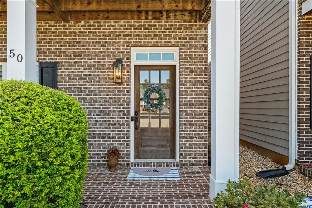 3 bedroom, 3 bathroom, 1,899 sq ft single family residence under contract at 50 Park Circle, Cartersville, GA 30120 — photo 2