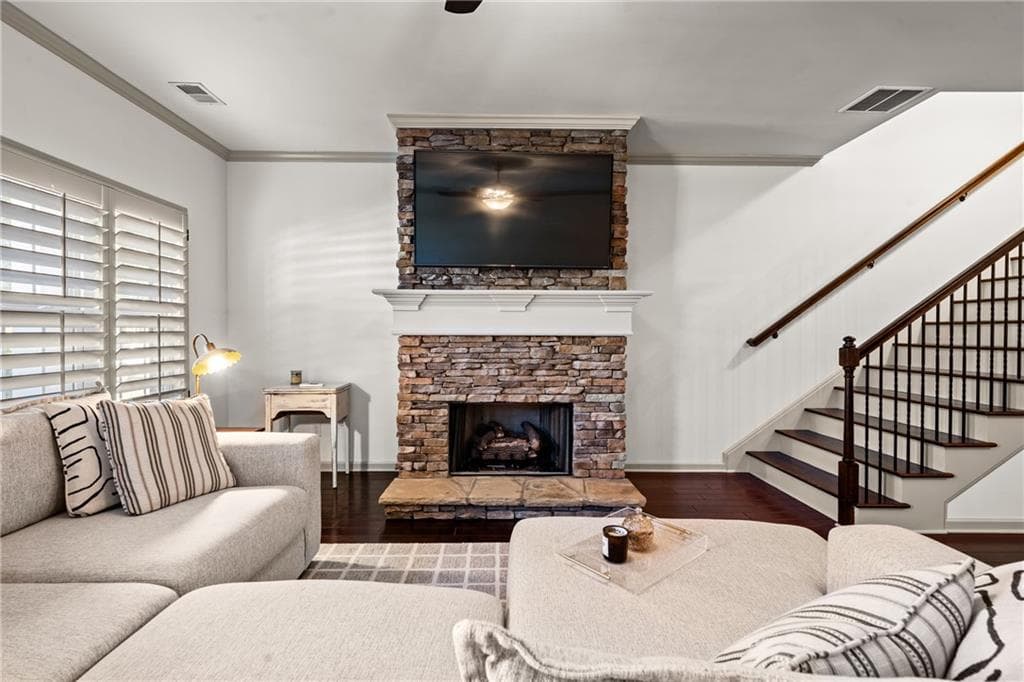 3 bedroom, 3 bathroom, 1,899 sq ft single family residence under contract at 50 Park Circle, Cartersville, GA 30120 — photo 8
