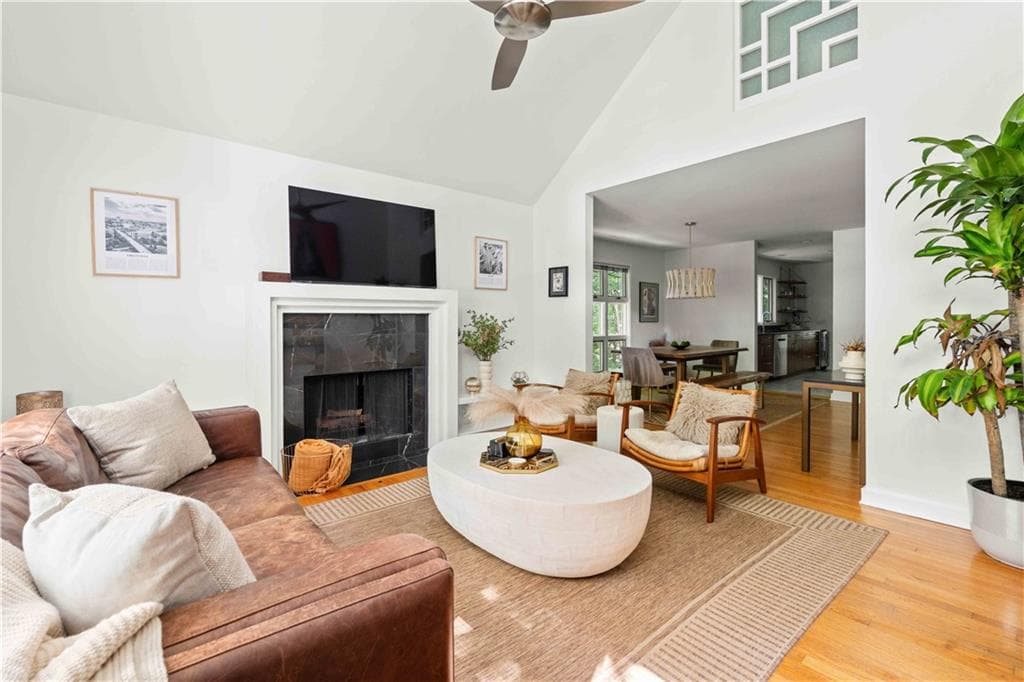 5 bedroom, 5 bathroom, 4,157 sq ft single family residence under contract at 452 Sinclair Avenue, Atlanta, GA 30307 — photo 3