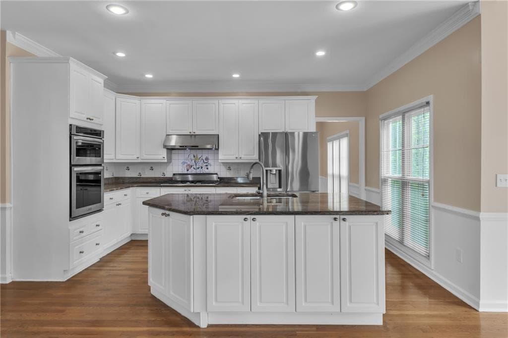 6 bedroom, 4 bathroom, 4,377 sq ft single family residence for rent at 915 Chipley Court, Marietta, GA 30062 for $4,600 a month — photo 3
