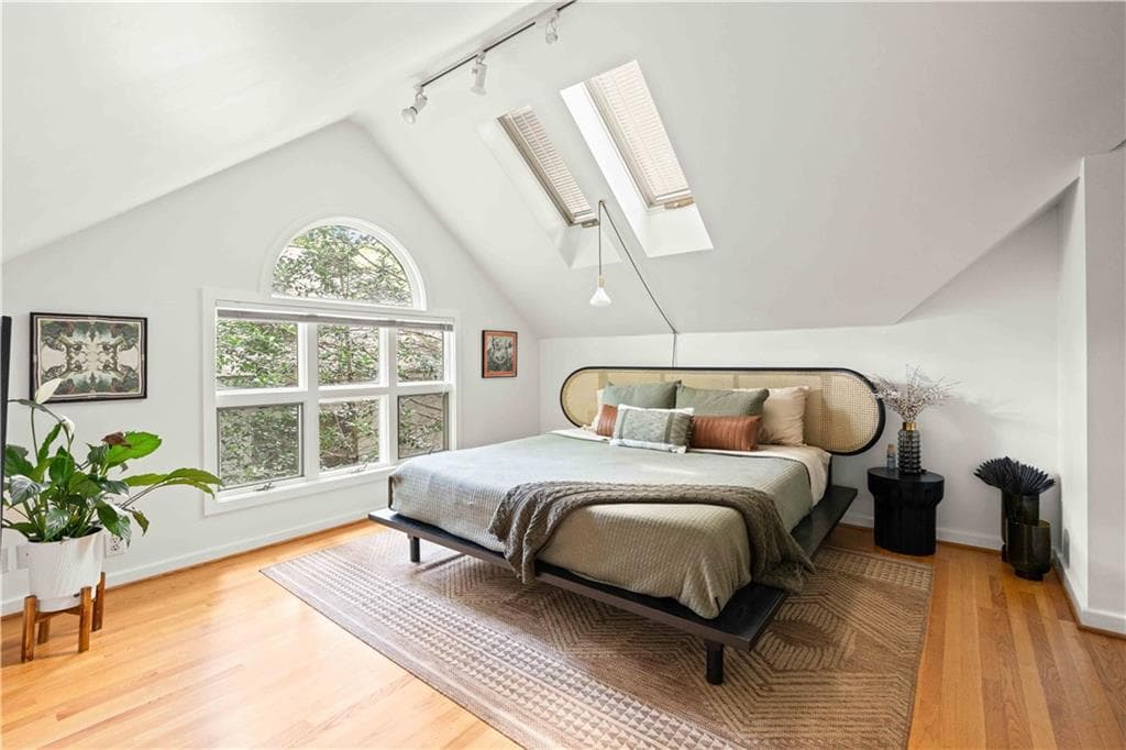 5 bedroom, 5 bathroom, 4,157 sq ft single family residence under contract at 452 Sinclair Avenue, Atlanta, GA 30307 — photo 7