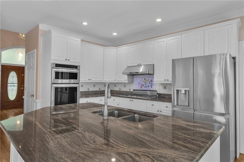 6 bedroom, 4 bathroom, 4,377 sq ft single family residence for rent at 915 Chipley Court, Marietta, GA 30062 for $4,600 a month — photo 4