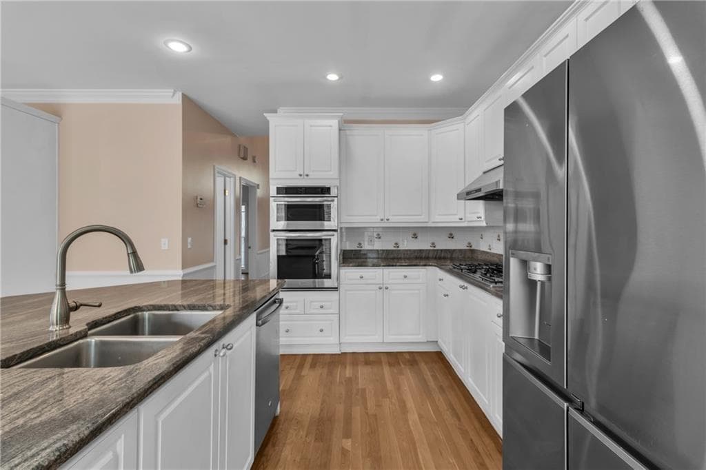 6 bedroom, 4 bathroom, 4,377 sq ft single family residence for rent at 915 Chipley Court, Marietta, GA 30062 for $4,600 a month — photo 5