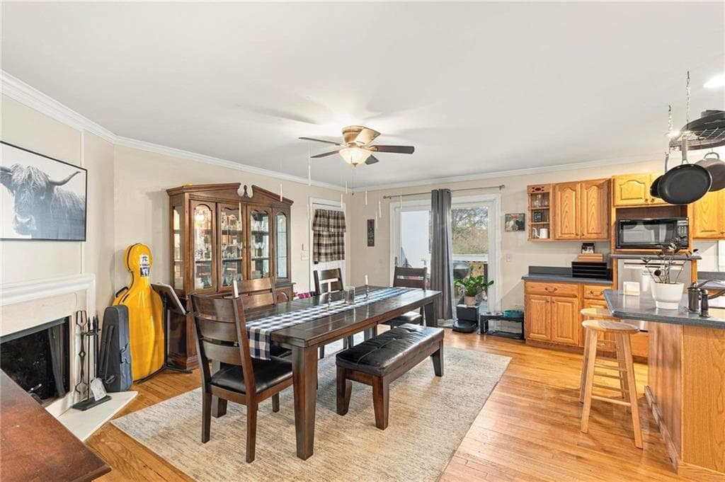 3 bedroom, 2 bathroom, 1,885 sq ft single family residence under contract at 698 Rollingwood Drive, Stone Mountain, GA 30087 — photo 10