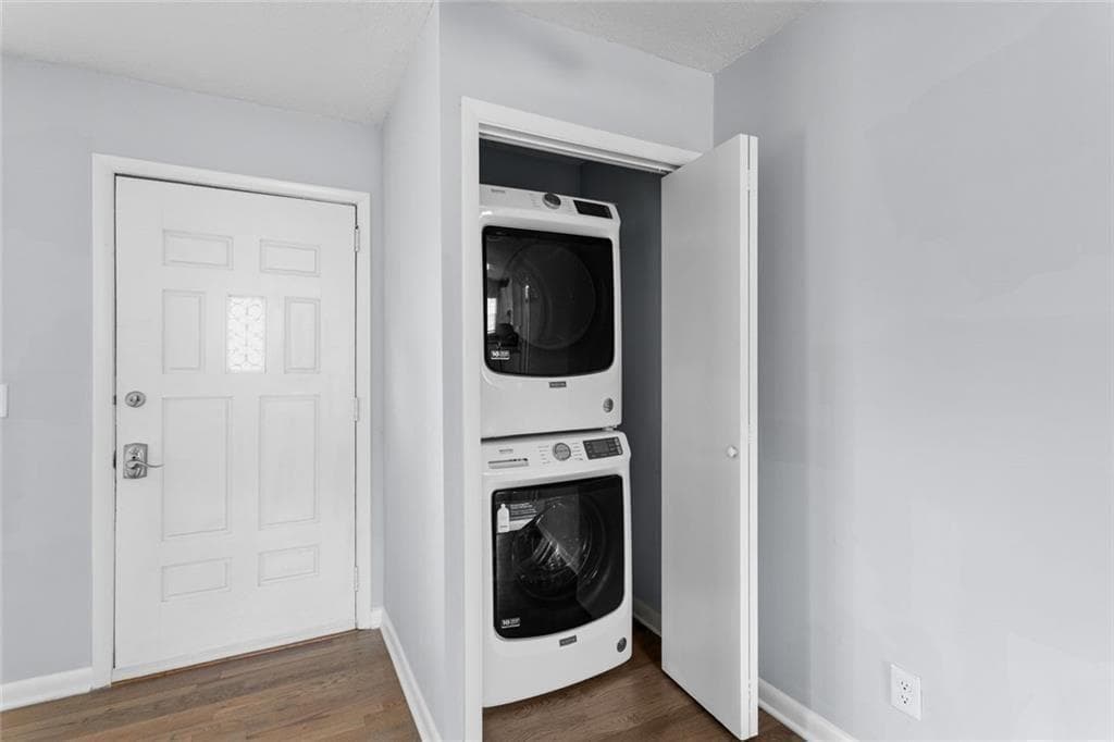 4 bedroom, 2 bathroom, 1,208 sq ft single family residence for rent at 2363 Beverly Lane, Marietta, GA 30060 for $2,100 a month — photo 8