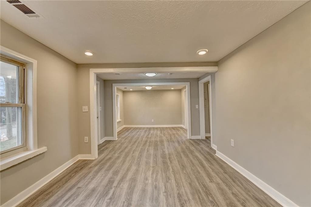 4 bedroom, 3 bathroom, 1,715 sq ft single family residence for sale at 574 Glendale Road, Scottdale, GA 30079 — photo 6