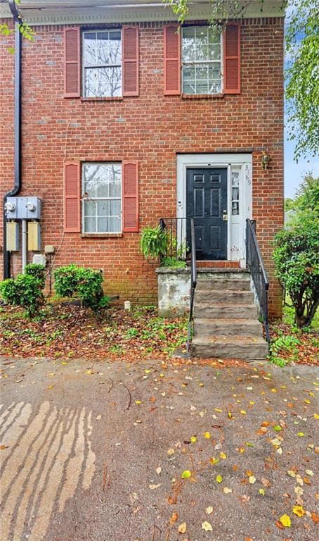 2 bedroom, 3 bathroom, 1,152 sq ft townhouse for sale at 3189 Kingswood Glen, Decatur, GA 30034