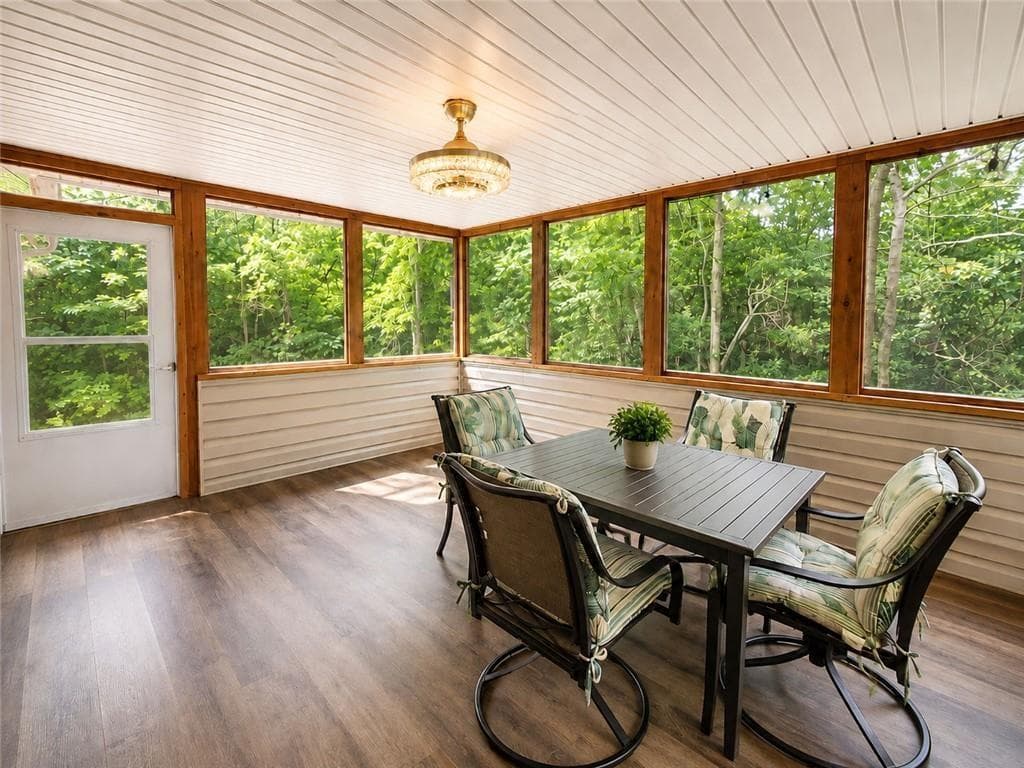3 bedroom, 2 bathroom, 1,623 sq ft single family residence for sale at 97 Tradewinds Road, Cleveland, GA 30528 — photo 5