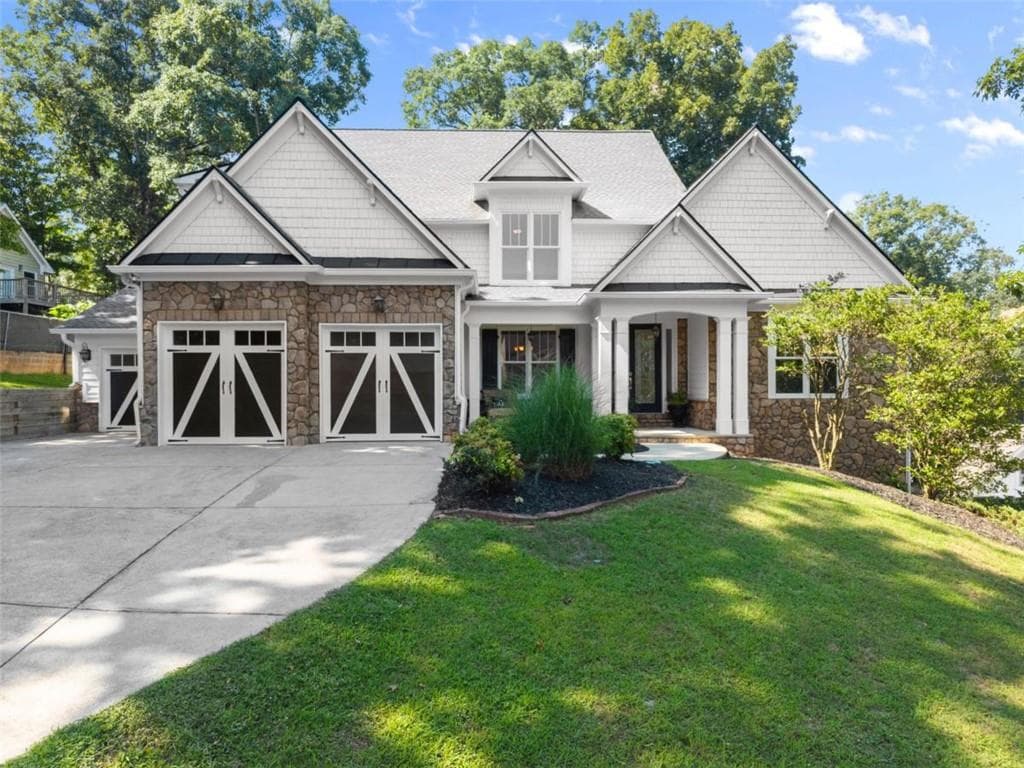 5 bedroom, 5 bathroom, 5,467 sq ft single family residence for sale at 3309 Chaney Circle, Gainesville, GA 30506 — photo 3