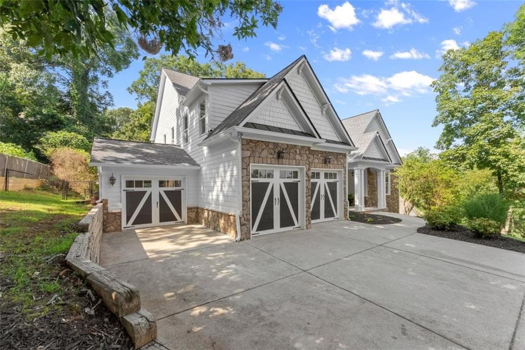 5 bedroom, 5 bathroom, 5,467 sq ft single family residence for sale at 3309 Chaney Circle, Gainesville, GA 30506 — photo 5