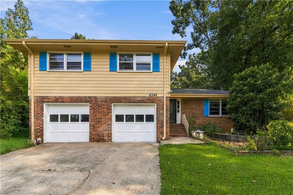 4 bedroom, 3 bathroom, 2,135 sq ft single family residence under contract at 4348 Executive Drive, Stone Mountain, GA 30083