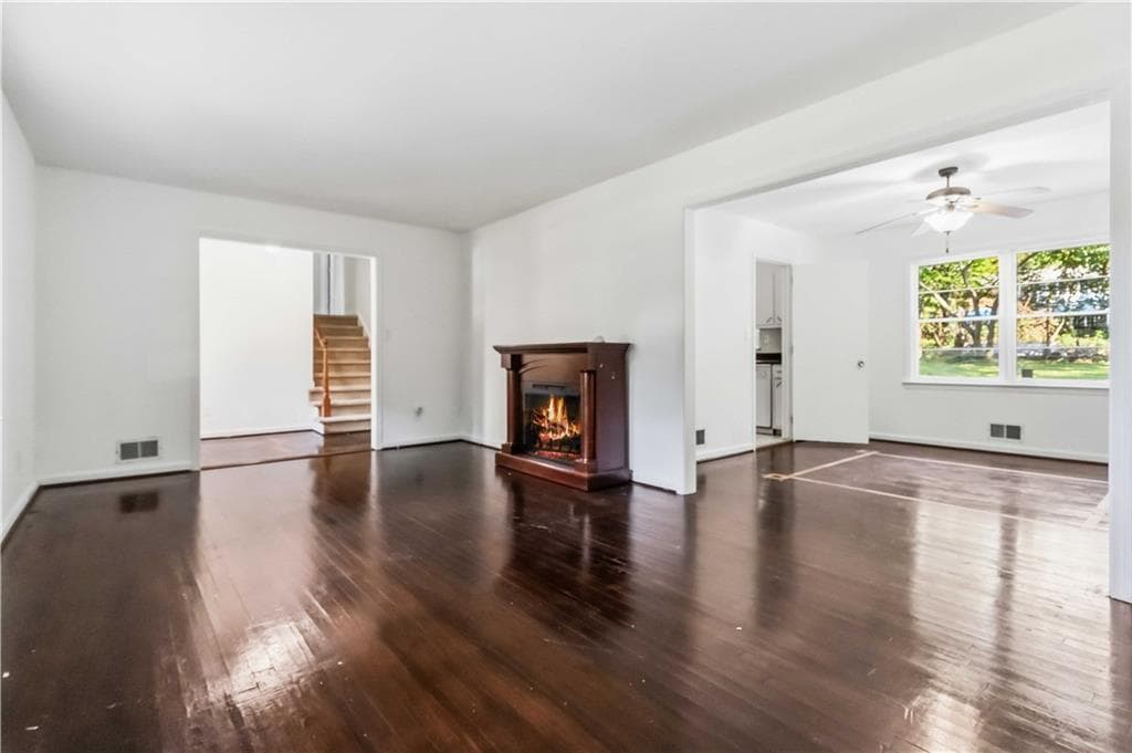 4 bedroom, 3 bathroom, 2,135 sq ft single family residence under contract at 4348 Executive Drive, Stone Mountain, GA 30083 — photo 7