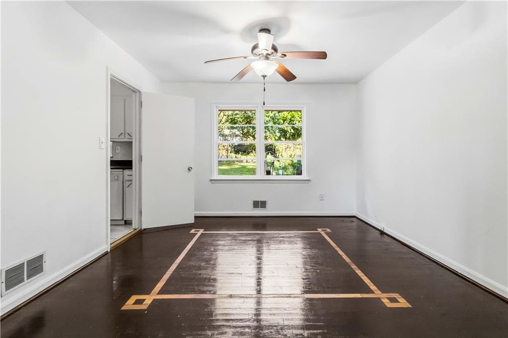 4 bedroom, 3 bathroom, 2,135 sq ft single family residence under contract at 4348 Executive Drive, Stone Mountain, GA 30083 — photo 8