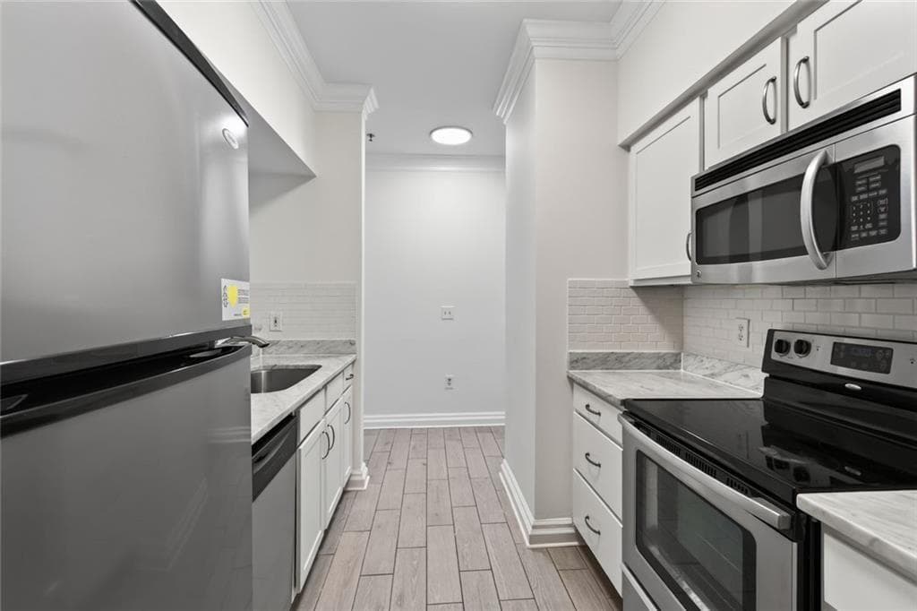 1 bedroom, 1 bathroom, 775 sq ft condominium for sale at 3777 Peachtree Road 214, Brookhaven, GA 30319 — photo 6