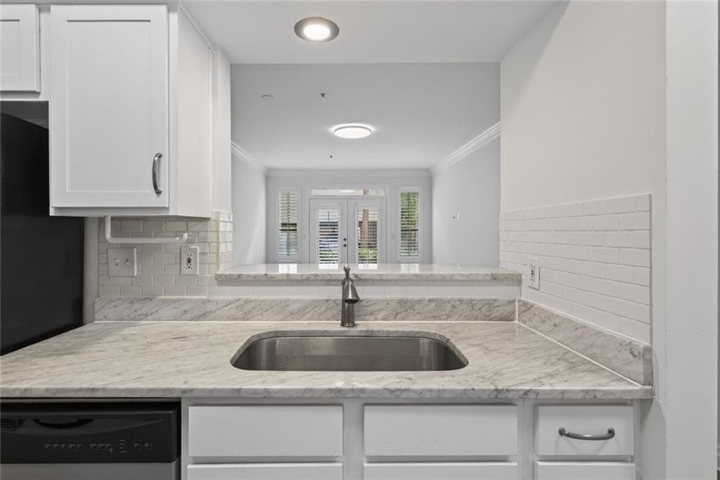 1 bedroom, 1 bathroom, 775 sq ft condominium for sale at 3777 Peachtree Road 214, Brookhaven, GA 30319 — photo 8