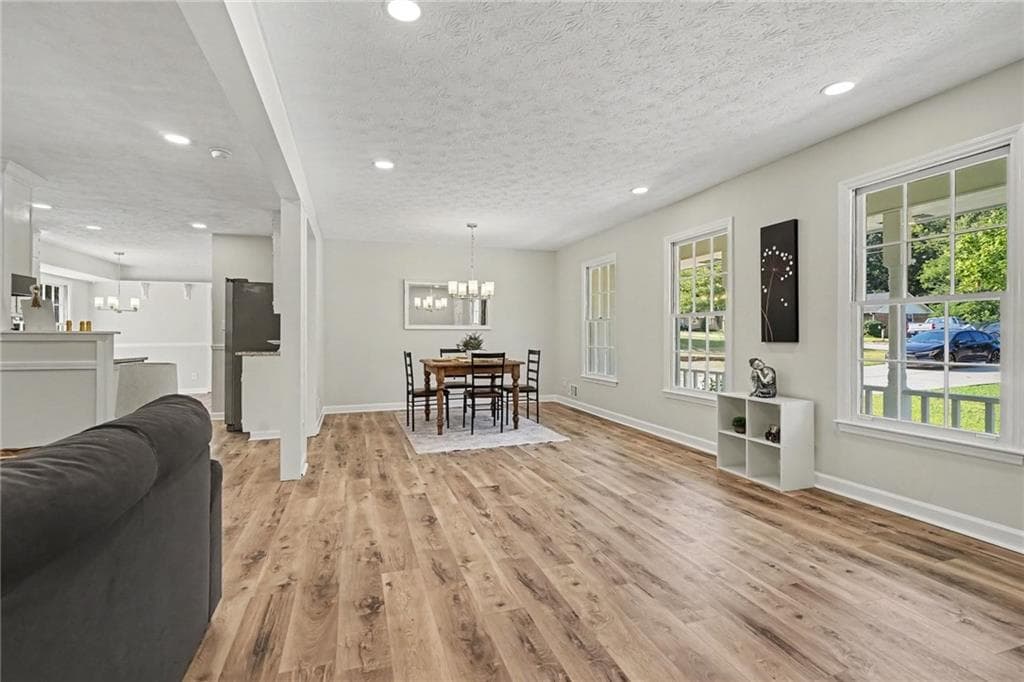 4 bedroom, 3 bathroom, 2,498 sq ft single family residence under contract at 3802 Imperial Drive, Snellville, GA 30039 — photo 5