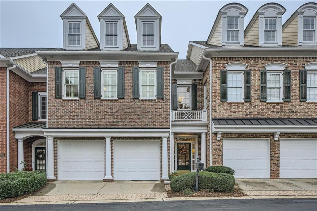 3 bedroom, 4 bathroom, 3,180 sq ft townhouse for sale at 4669 Ivygate Circle, Atlanta, GA 30339 — photo 3