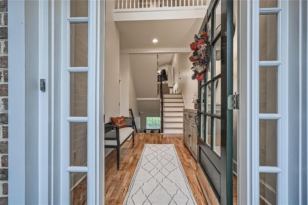 3 bedroom, 4 bathroom, 3,180 sq ft townhouse for sale at 4669 Ivygate Circle, Atlanta, GA 30339 — photo 5