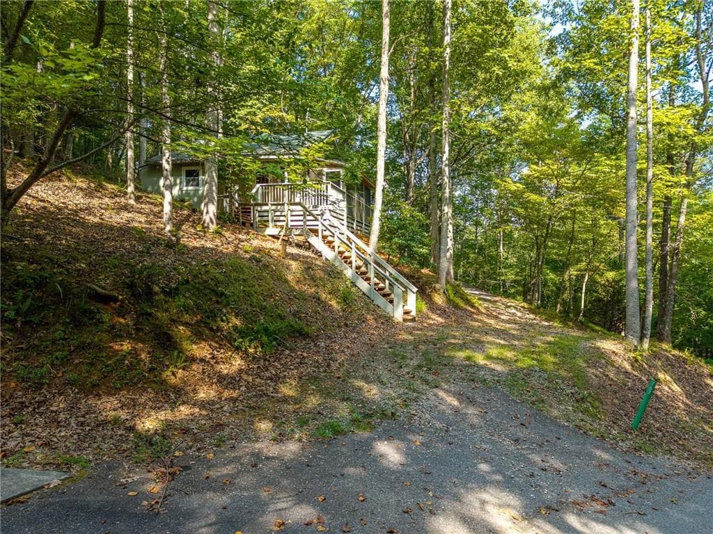 3 bedroom, 2 bathroom, 792 sq ft single family residence for sale at 767 Robertson Circle, Blairsville, GA 30512 — photo 3