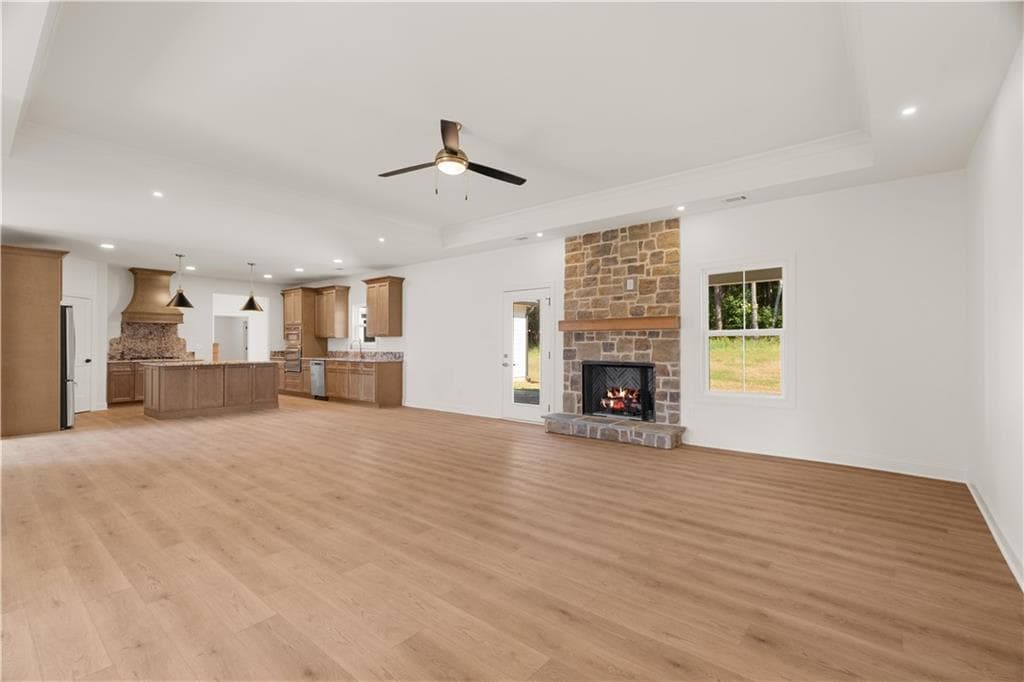 4 bedroom, 4 bathroom, 3,422 sq ft single family residence under contract at 108 Cline Drive, Cartersville, GA 30120 — photo 5